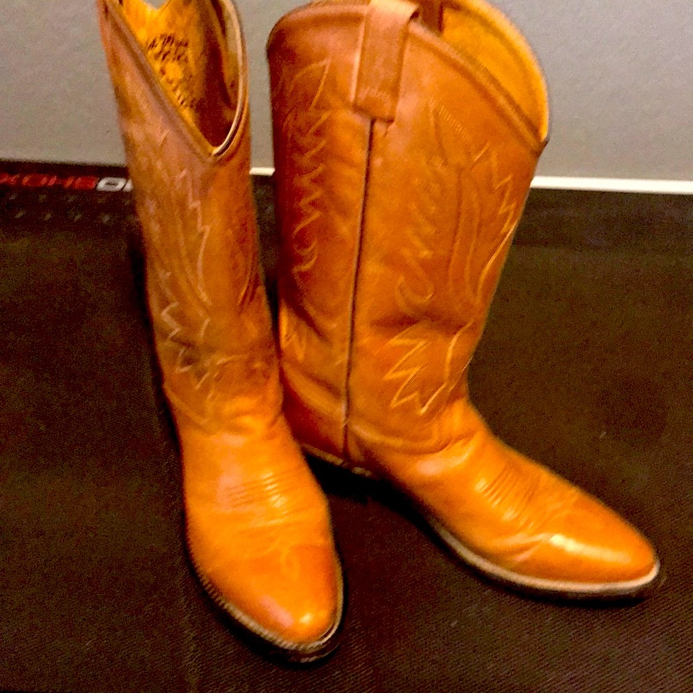 Cowgirl Boots made by Old West size 9